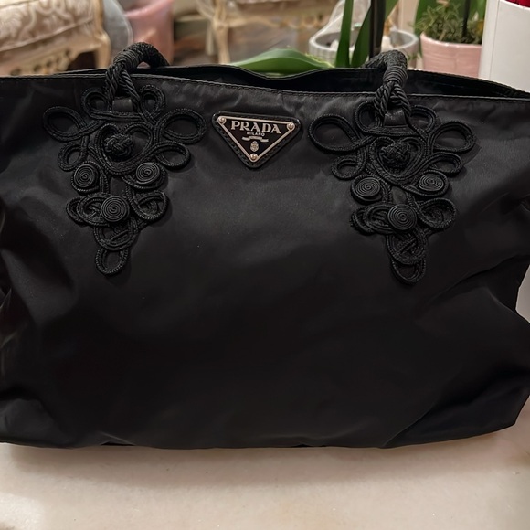A lovely nylon Prada shoulder tote🔥 - Picture 3 of 6